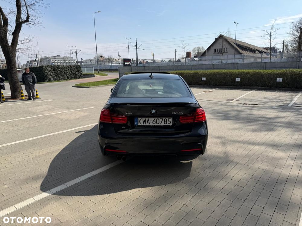 BMW Seria 3 328i xDrive - 6