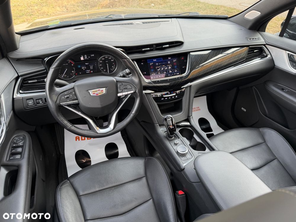 Cadillac XT6 - 8