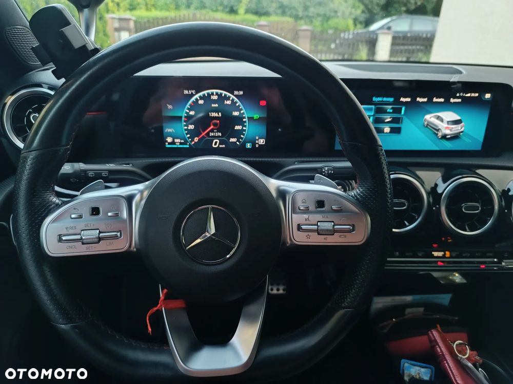 Mercedes-Benz Klasa A 180 7G-DCT Edition AMG Line - 32