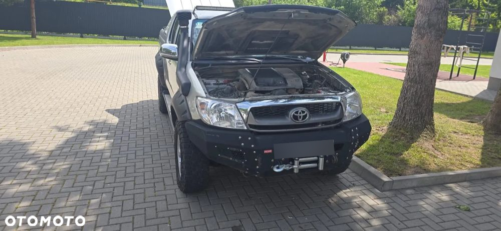 Toyota Hilux - 4