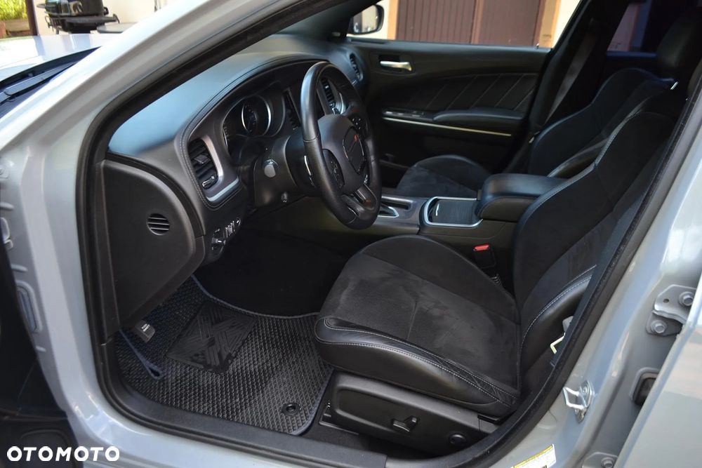 Dodge Charger ver-5-7-r-t - 17