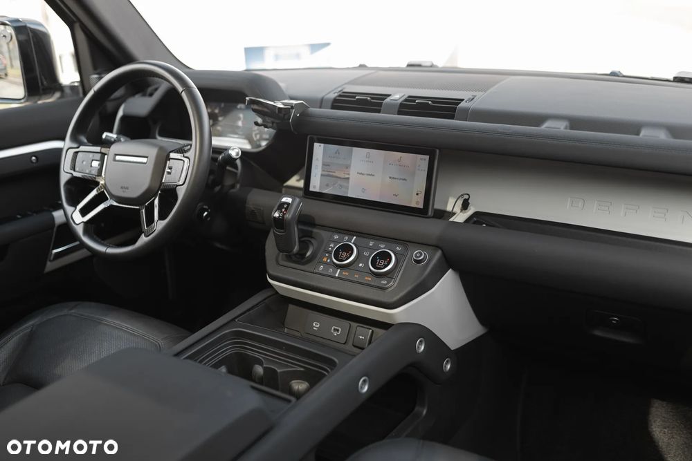 Land Rover Defender 3.0 P400 mHEV First Edition - 22
