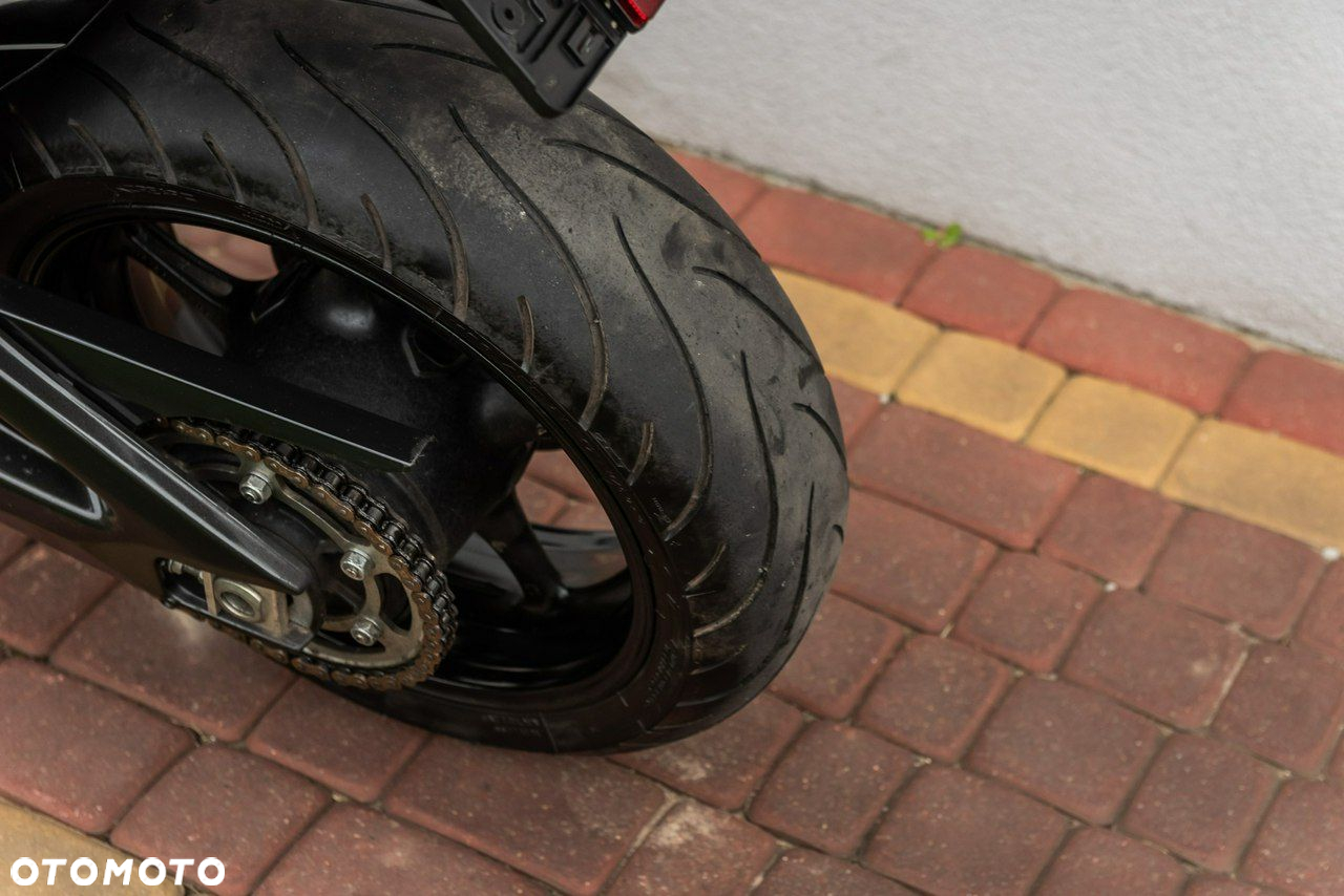Yamaha FZ - 8