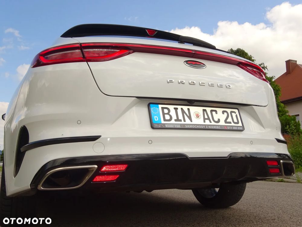 Kia ProCeed 1.6 T-GDI GT DCT - 31