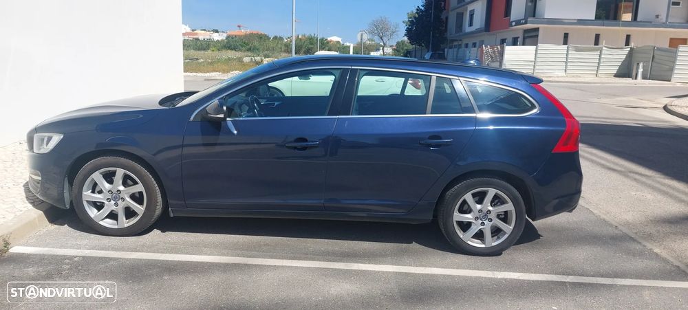 Volvo V60 1.6 D2 Momentum Eco - 1
