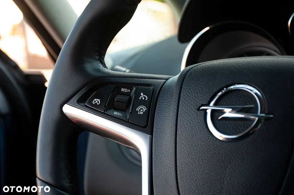 Opel Zafira 2.0 D (CDTI ecoFLEX) Start/Stop Active - 38