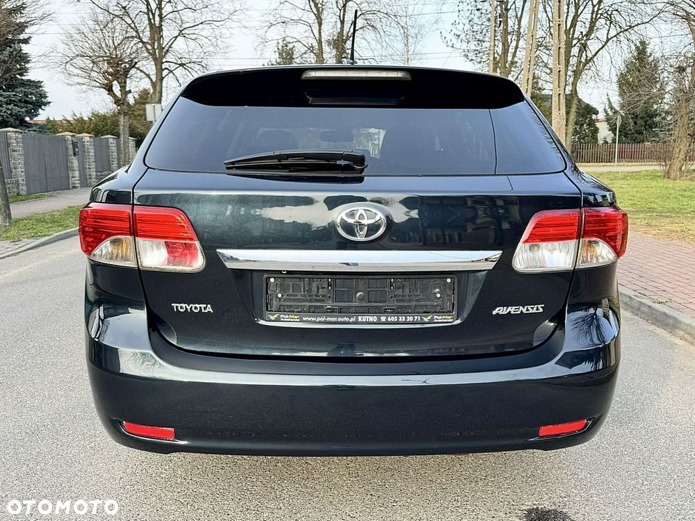 Toyota Avensis - 5
