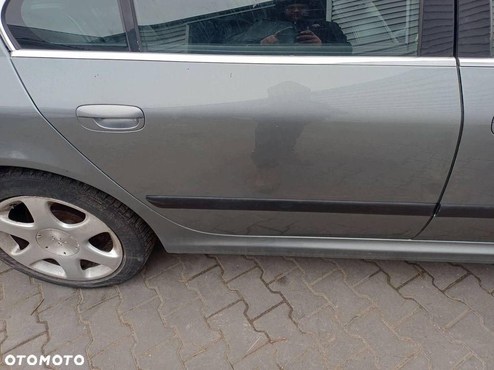 DRZWI KOMPLETNE PRAWY TYŁ PEUGEOT 607 I EZDC - 2