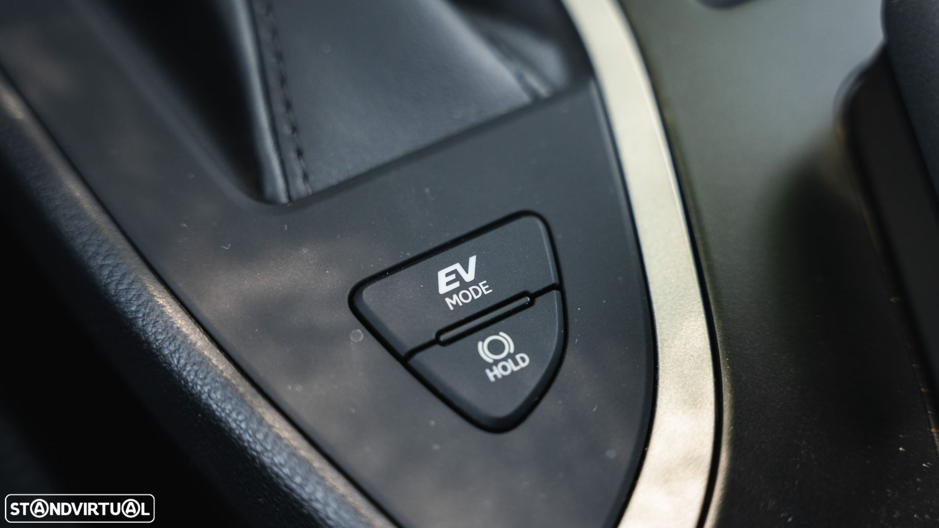 Lexus UX 250h Sport (Ecrã 12.3) - 28