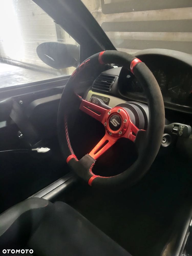 BMW Seria 3 328i - 5