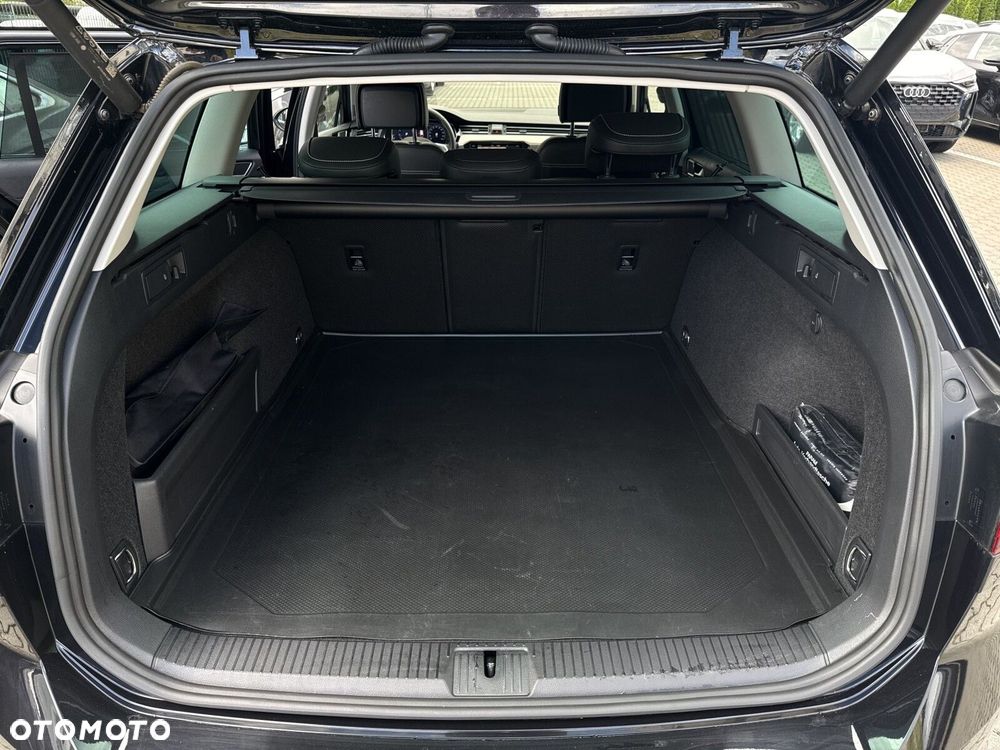 Volkswagen Passat Variant 2.0 TSI 4Mot Elegance DSG - 35