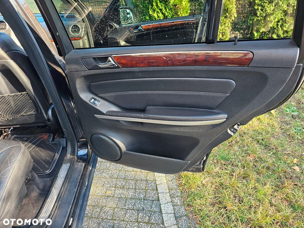 Mercedes-Benz GL 450 - 11