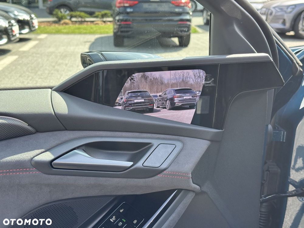 Audi A6 Sportback e-tron - 13