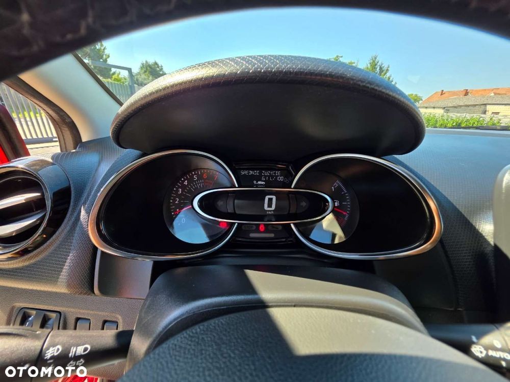 Renault Clio - 15