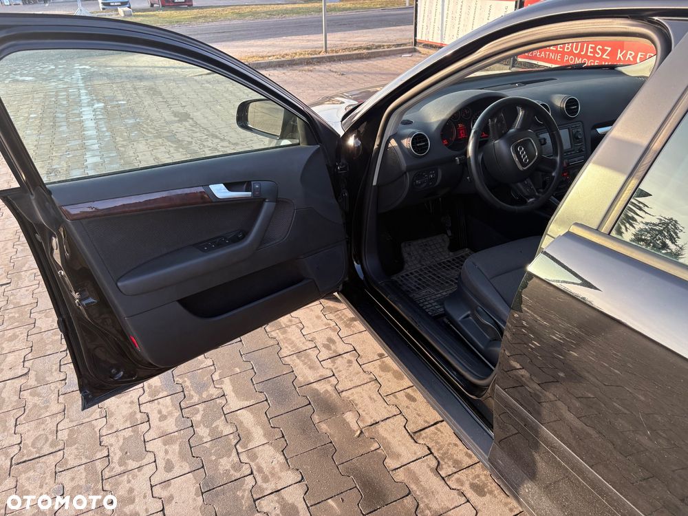 Audi A3 Sportback 2.0 TDI DPF (DSG) S tronic Attraction - 8