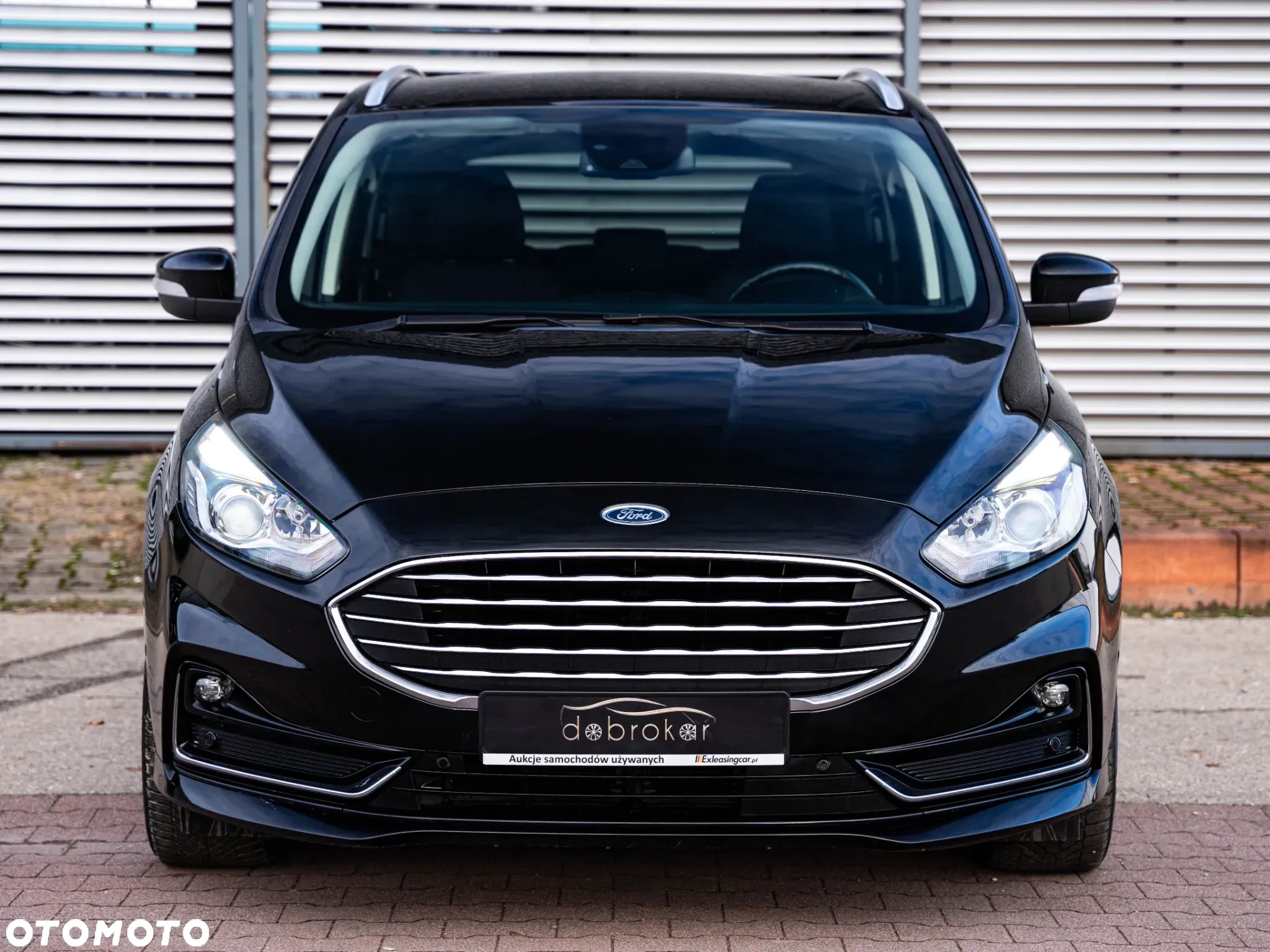 Ford S-Max 2.0 EcoBlue Titanium - 4