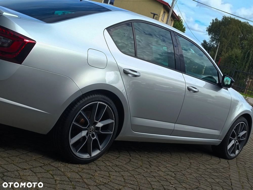 Skoda Octavia 2.0 TDI (Green tec) RS - 16