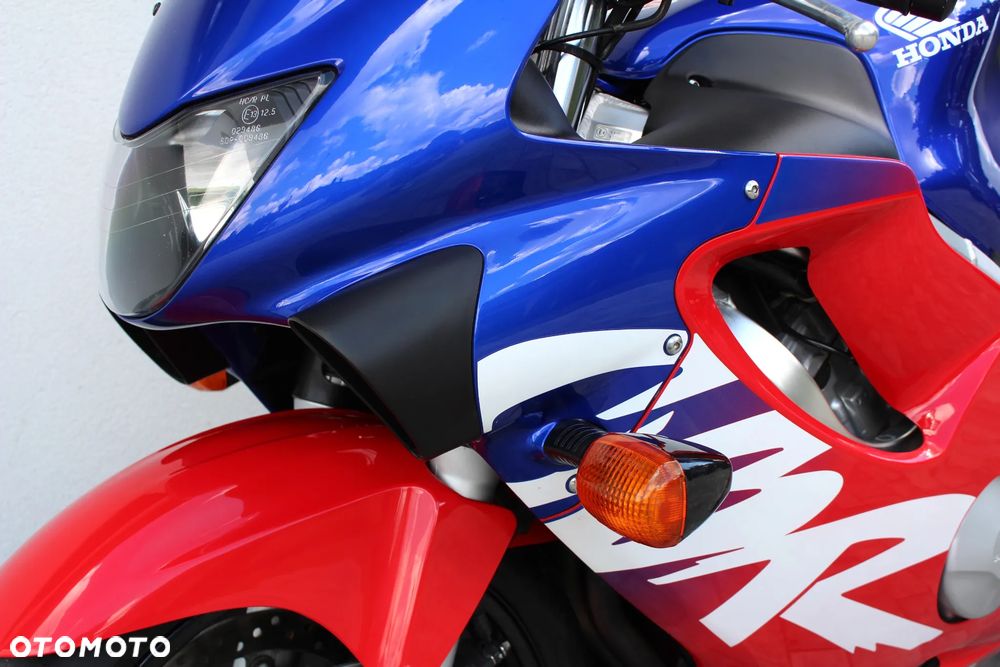 Honda CBR - 15