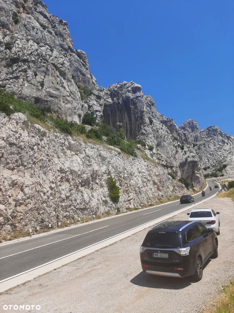 Mitsubishi Outlander 2.2 DID Intense + - 22