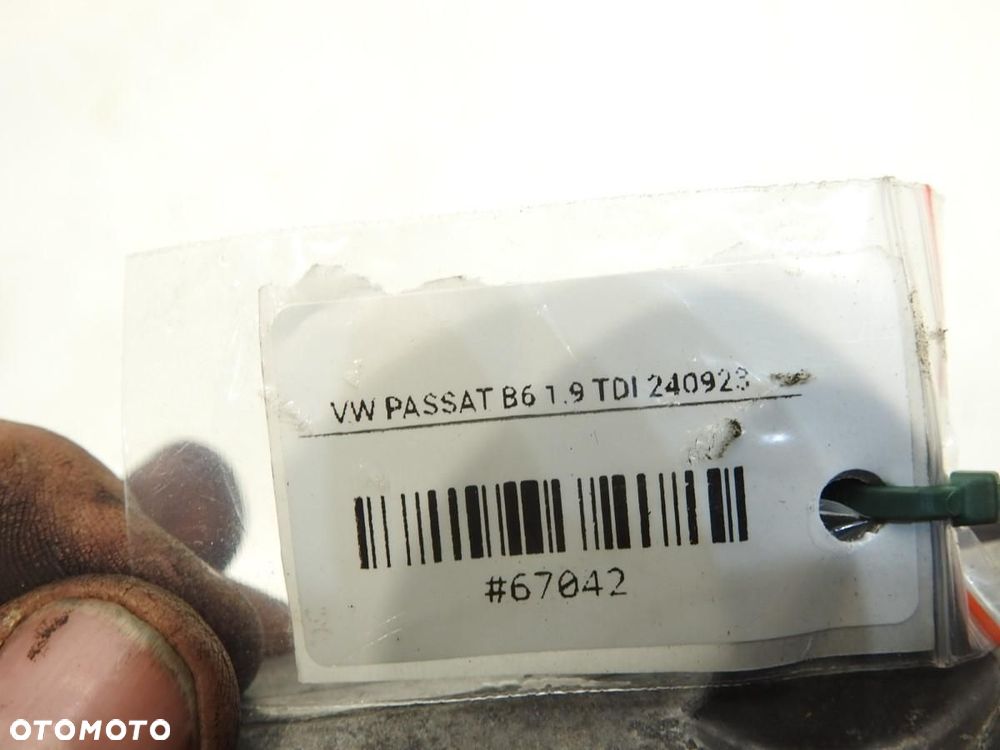ŁAPA PODUSZKA SILNIKA VW PASSAT B6 1.9 TDI 1K0199262M - 4