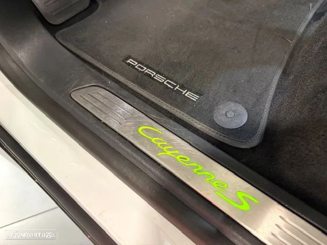 Porsche Cayenne S E-Hybrid Platinum Edition - 27