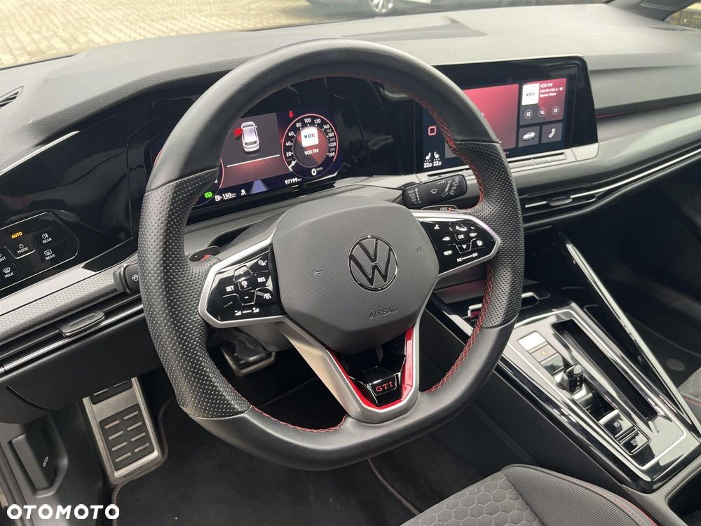 Volkswagen Golf - 10