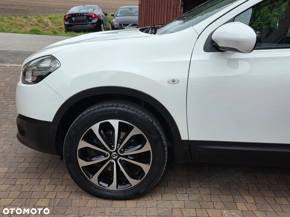 Nissan Qashqai 2.0 dCi DPF tekna - 10