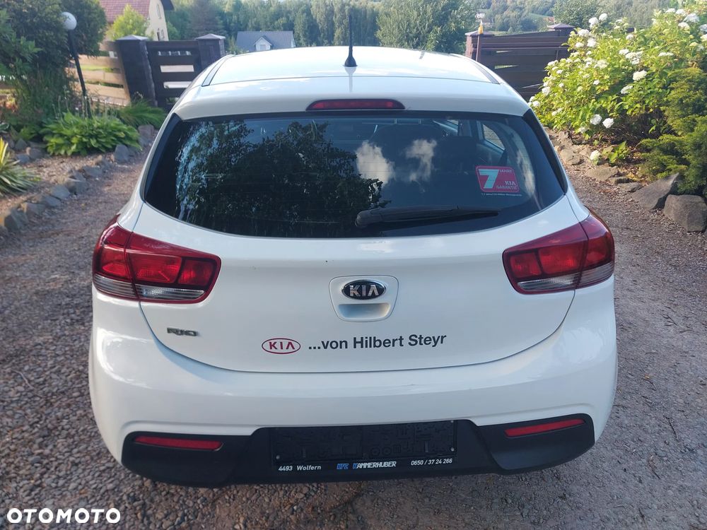 Kia Rio - 7