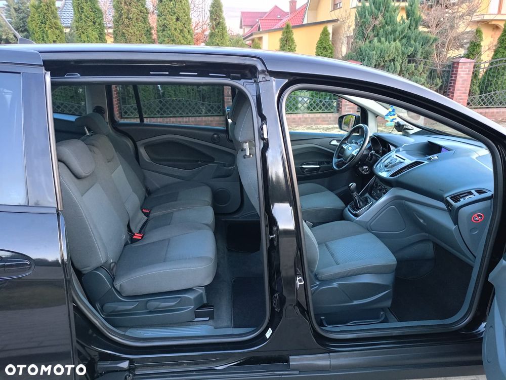 Ford Grand C-MAX - 14