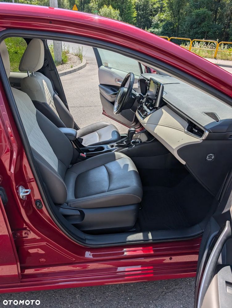 Toyota Corolla 1.8 Hybrid Executive - 19