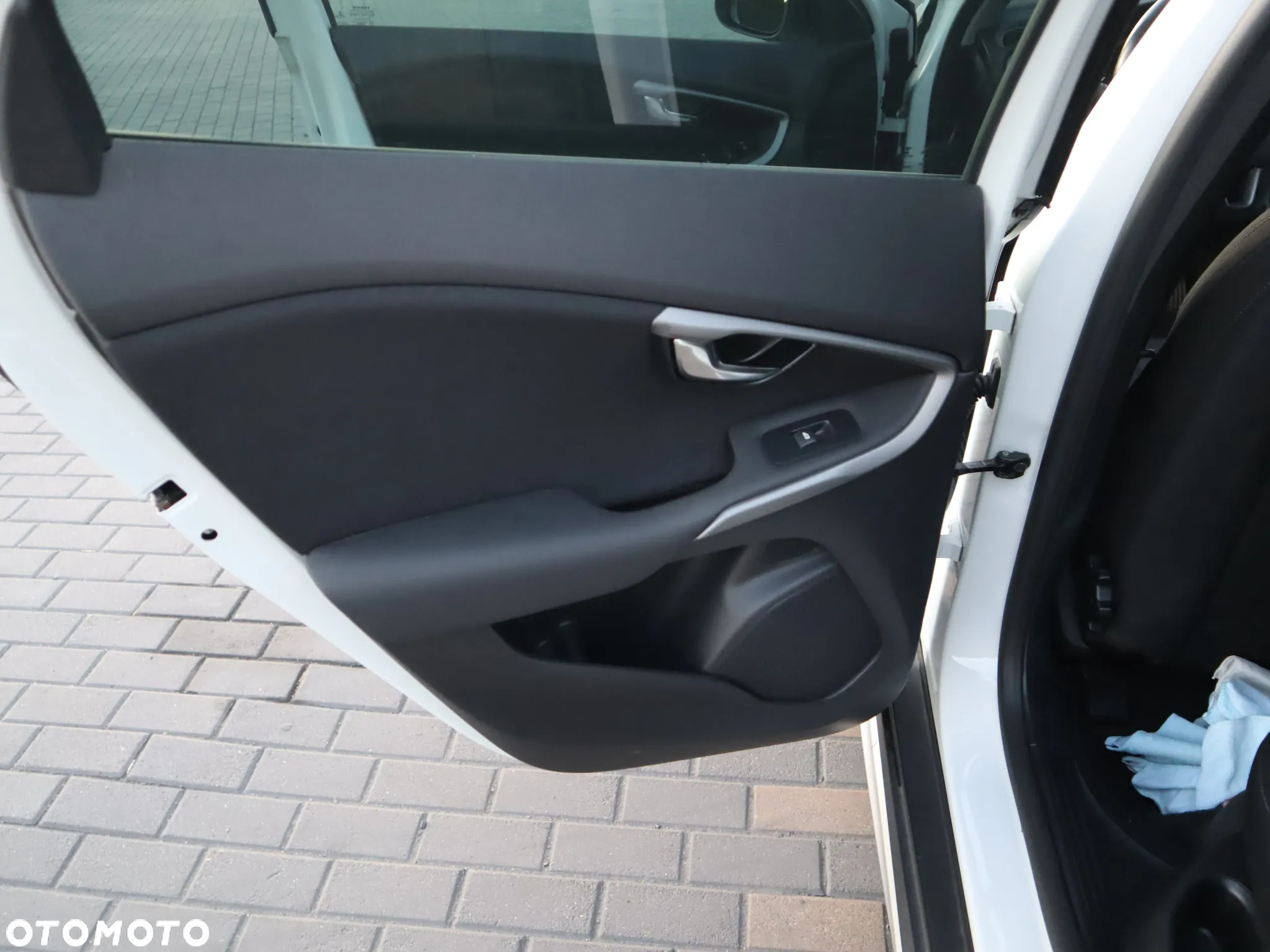 Volvo V40 Cross Country T3 Drive-E Kinetic - 19