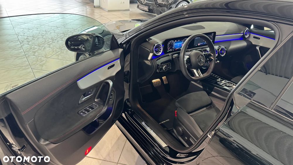 Mercedes-Benz CLA 200 mHEV AMG Line 7G-DCT - 11