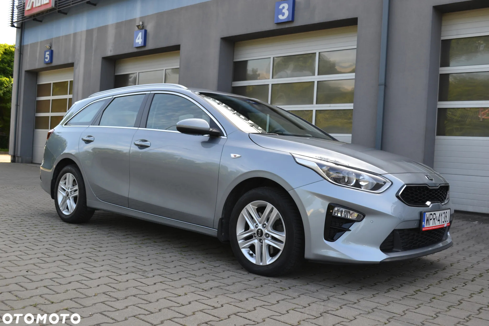 Kia Ceed 1.6 CRDi SCR M - 3