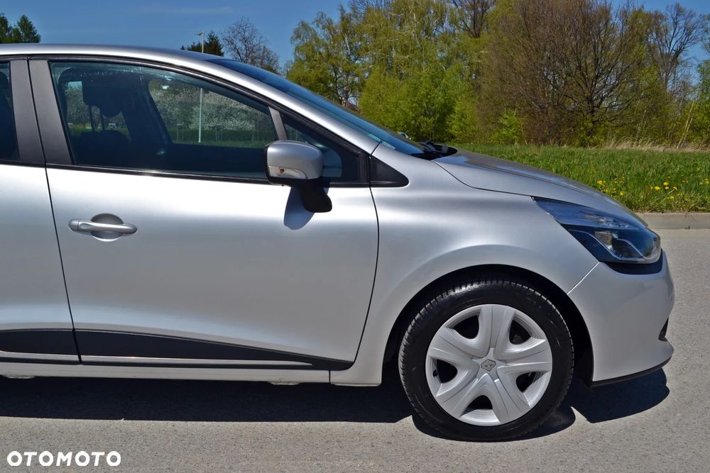 Renault Clio - 9