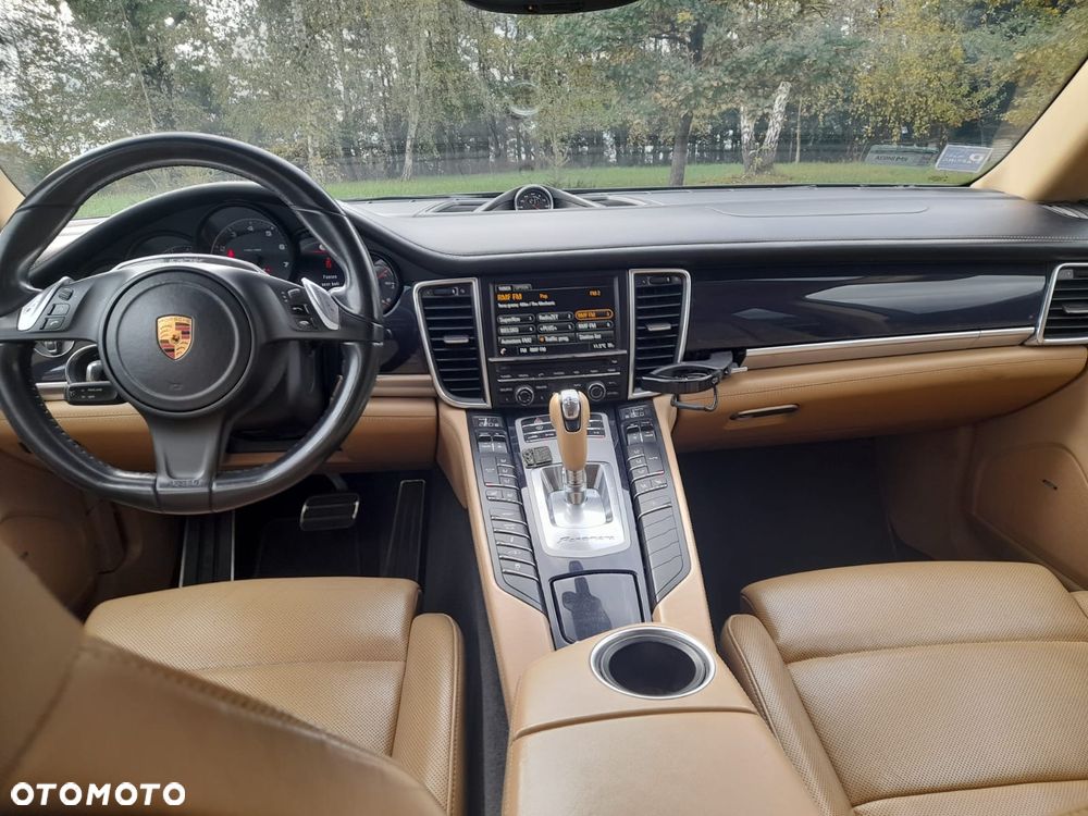 Porsche Panamera 4 - 4