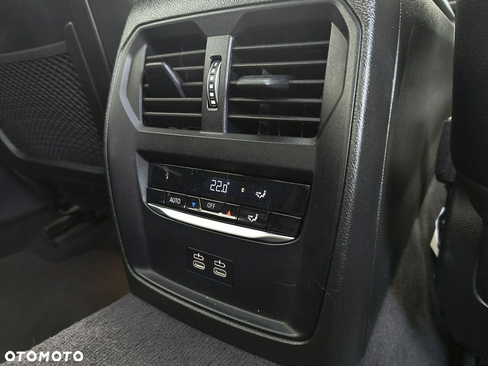 BMW Seria 3 320i Edition M Sport Shadow - 18