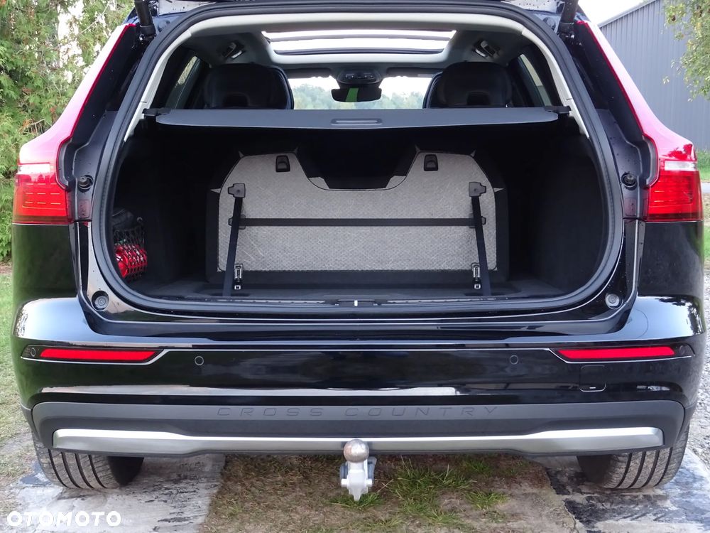 Volvo V60 Cross Country B4 D AWD Plus - 19