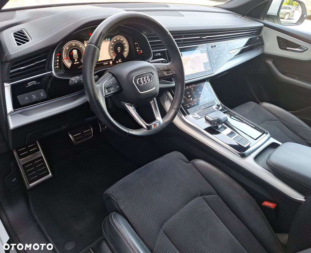 Audi Q8 - 11