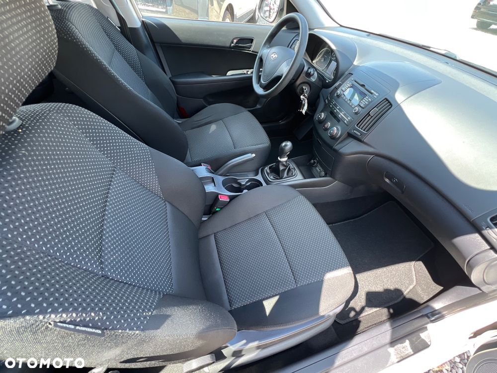 Hyundai i30 1.4 FIFA WM Edition - 19