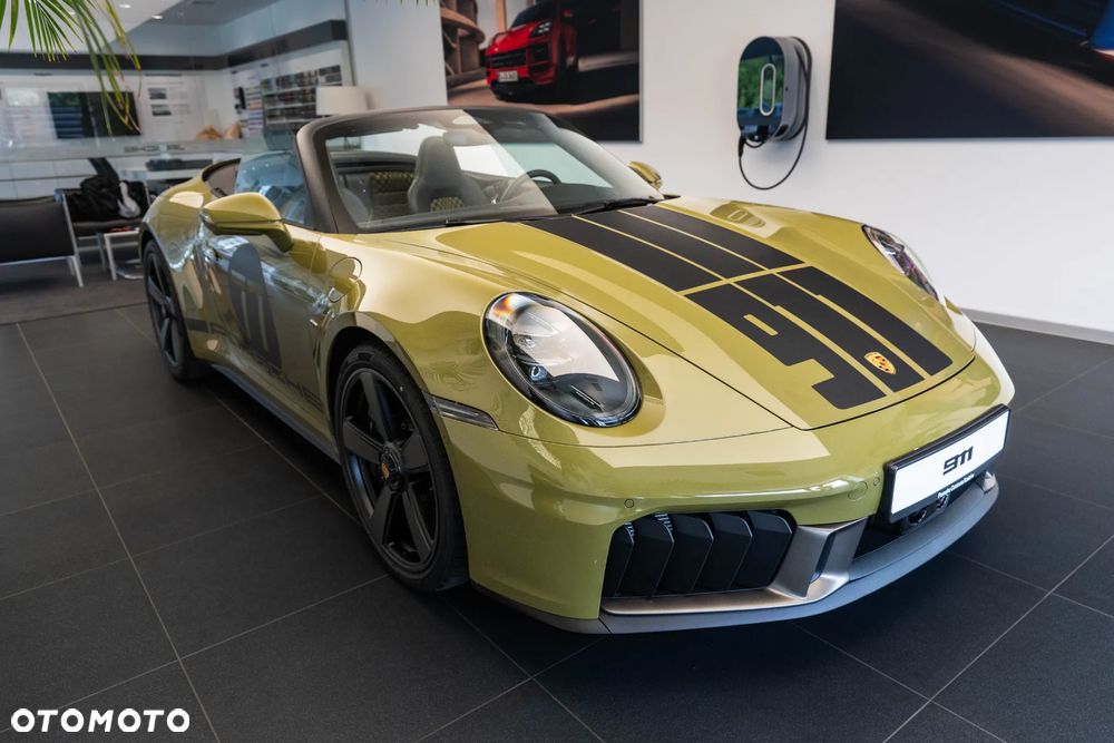 Porsche 911 Carrera T-Hybrid Spirit 70 - 14