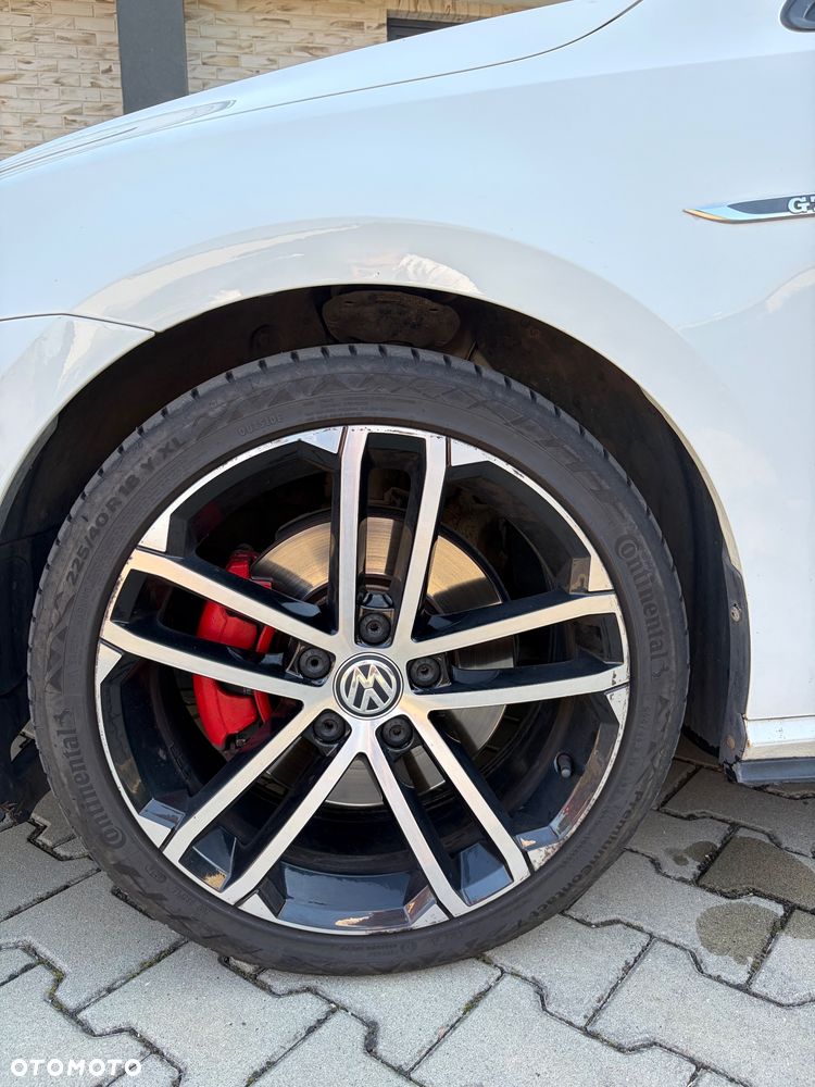 Volkswagen Golf - 14
