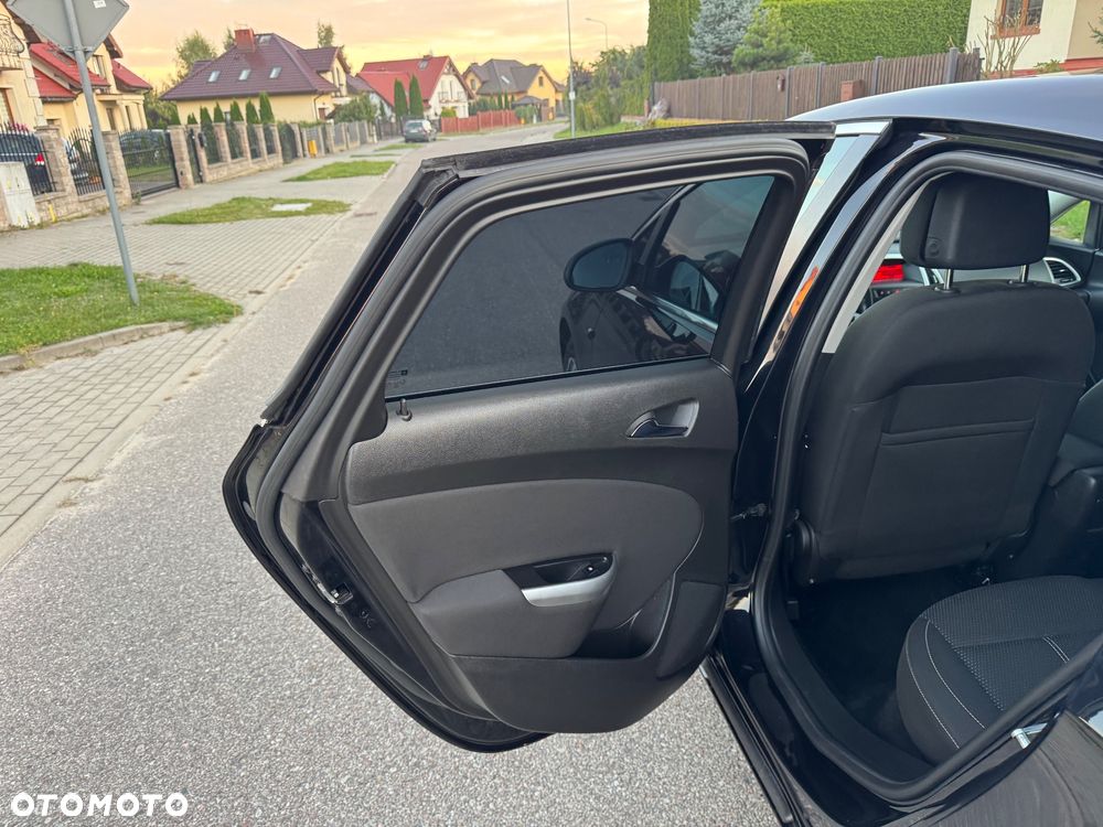 Opel Astra 1.4 Turbo Edition - 19
