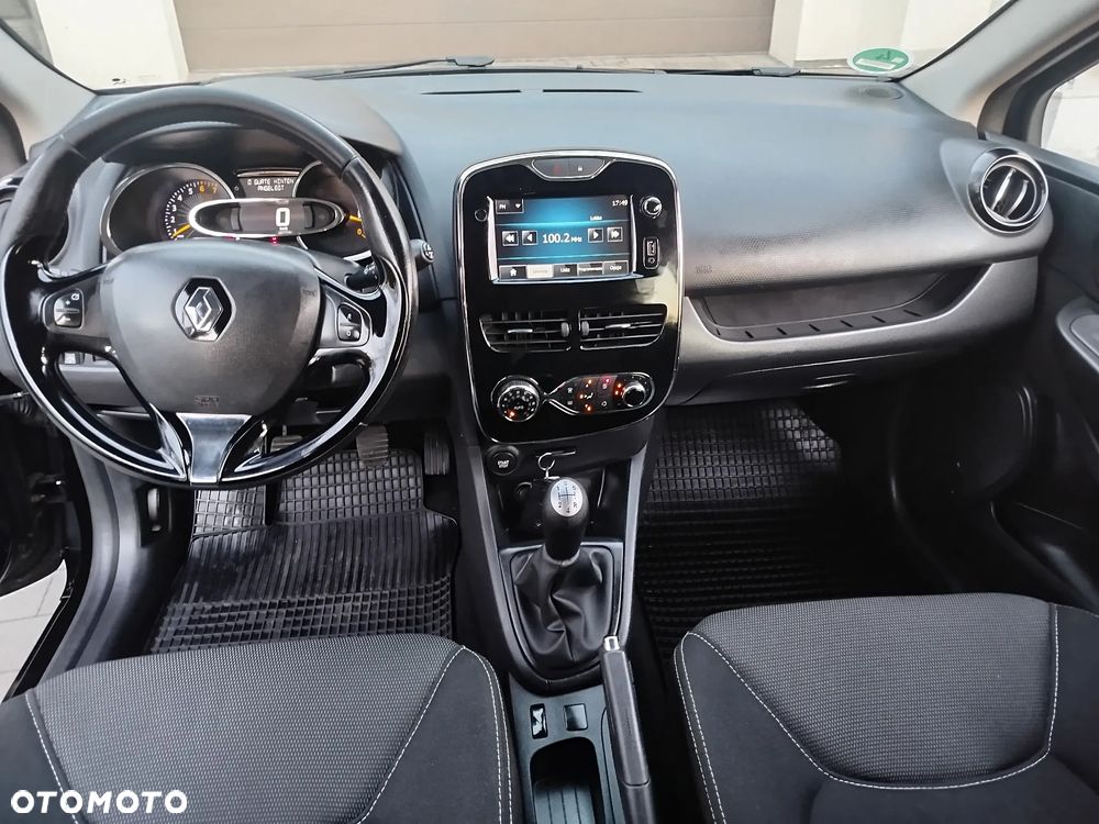 Renault Clio 1.2 16V 75 LIMITED - 26