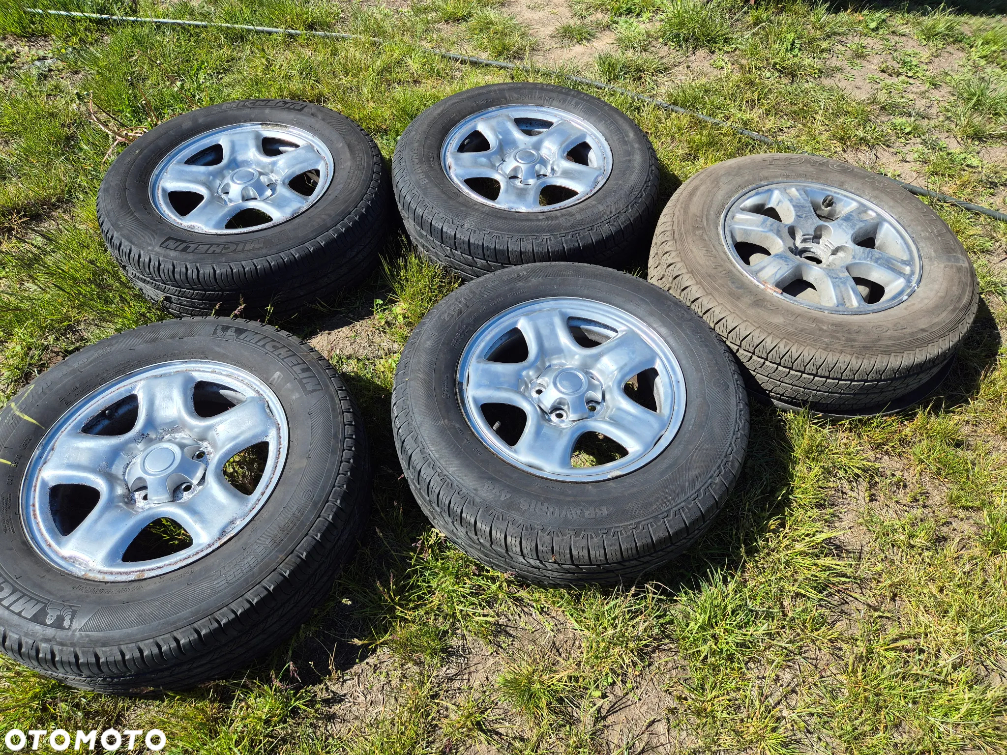 Opony 215/70/R16. - 2