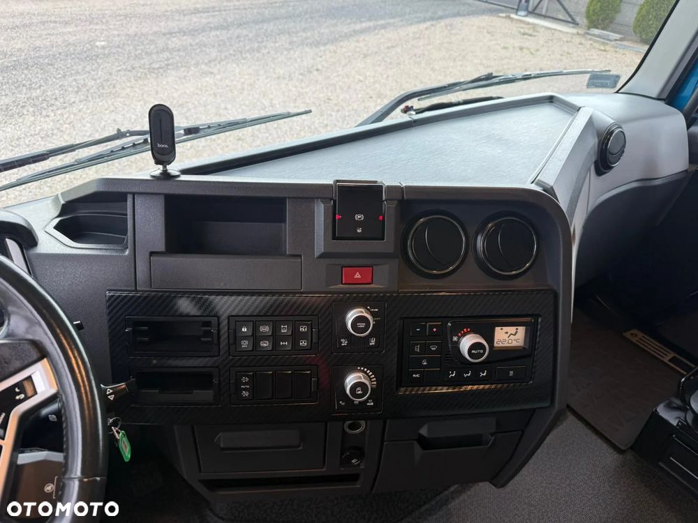 Renault T480 HIGH CAB // KLIMA POSTOJOWA // LED // METALIK - 35