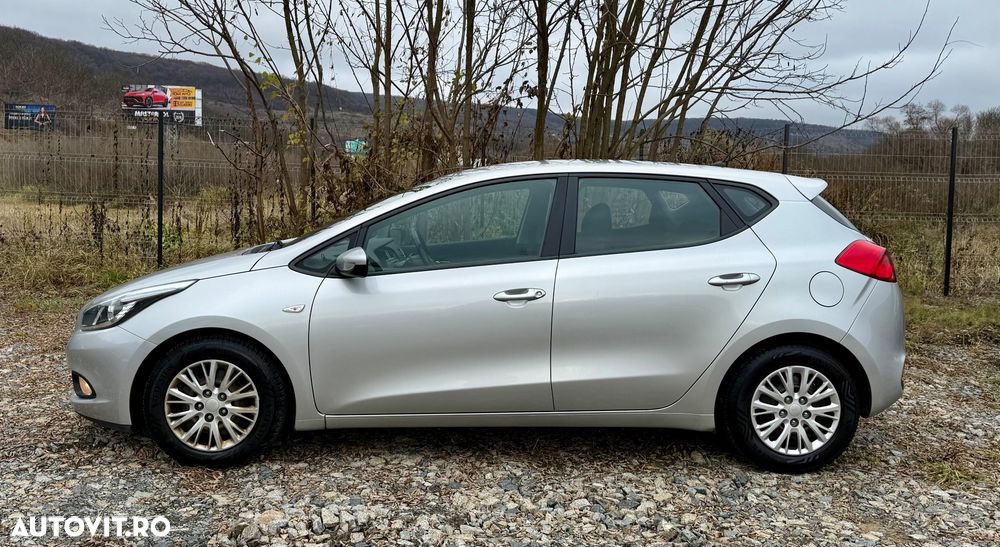 Kia Ceed Cee'd 1.4 DSL STAR - 11