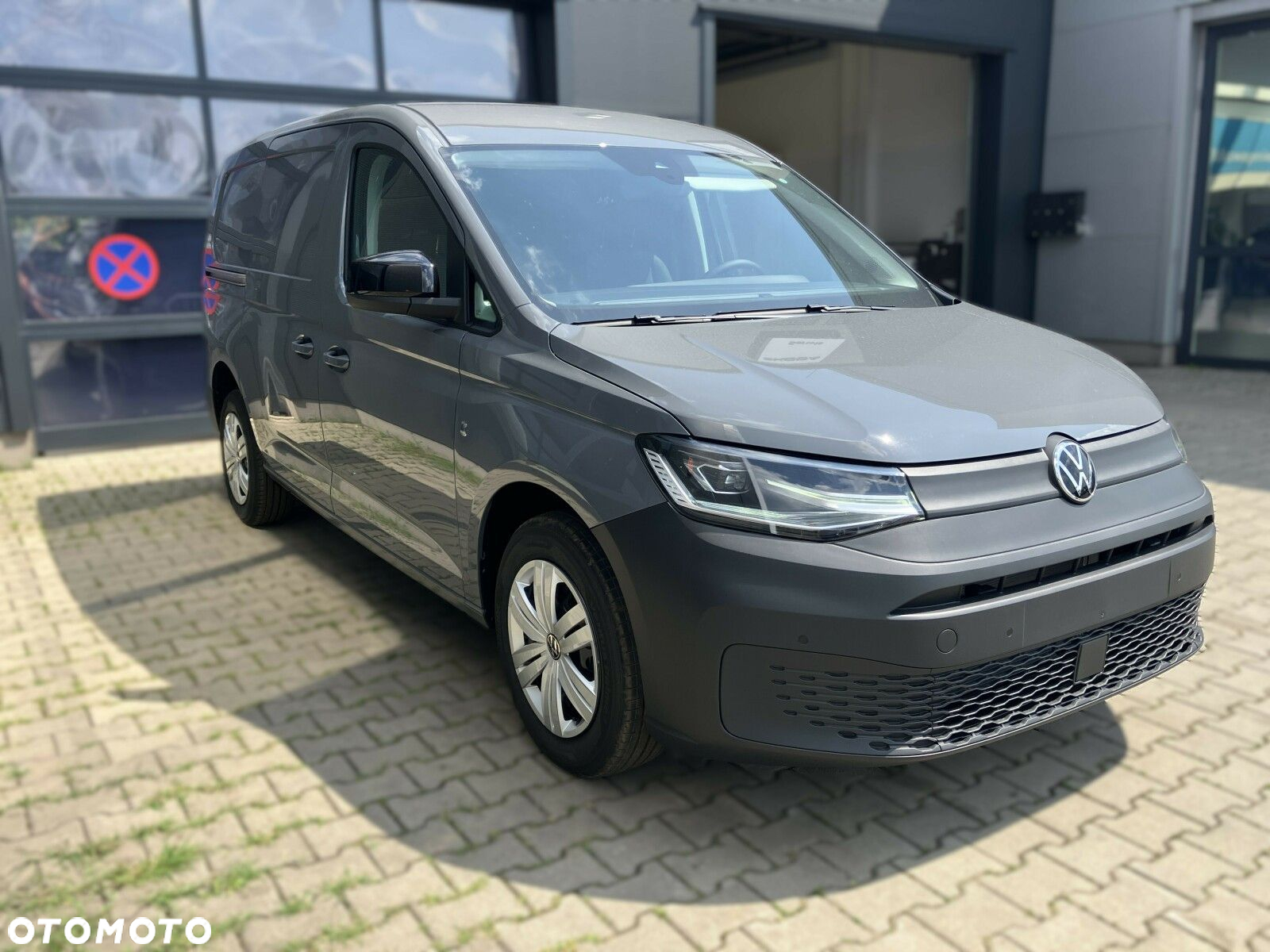 Volkswagen Caddy Cargo Maxi 2.0 TDI 102 KM 6-manual - 2