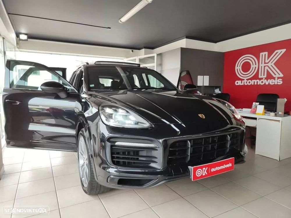 Porsche Cayenne E-Hybrid Platinum Edition — fotografia 9