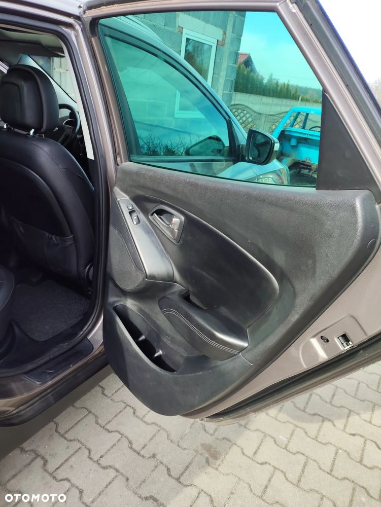 Hyundai ix35 2.0 CRDi 4WD Automatik Premium - 14