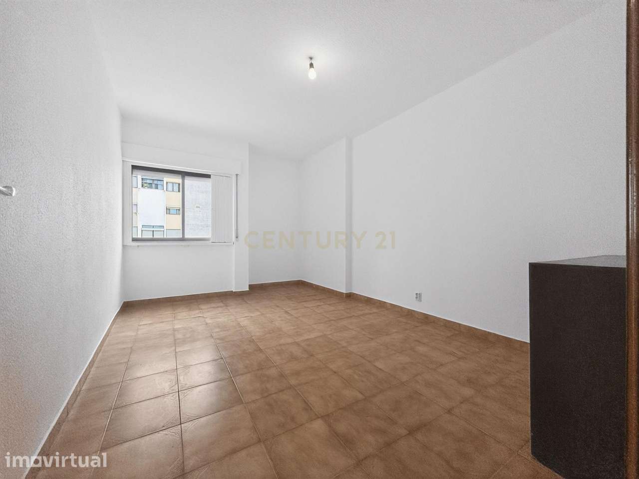 Apartamento T1+3 - Costa da Caparica - Grande imagem: 4/27